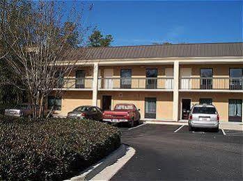 Clarion & South 3*