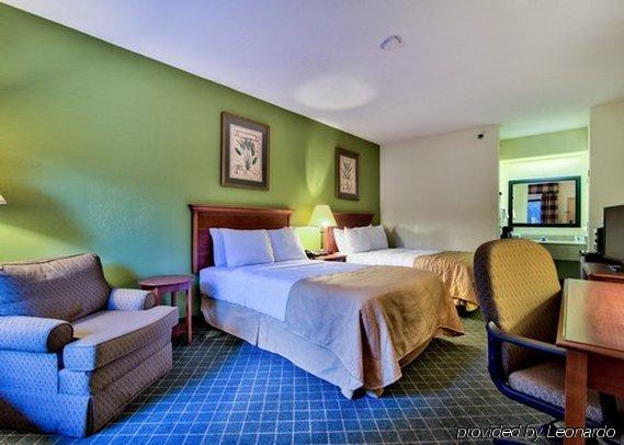 Clarion & South Hotel
