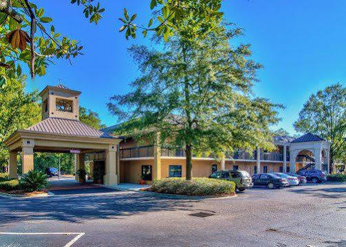 Hotel Clarion & South 3*
